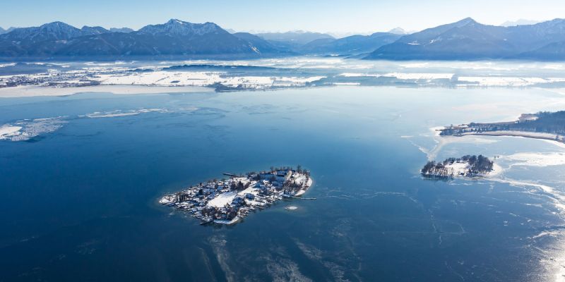 Fraueninsel im Winter Luftaufnahme